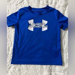 Dry fit under armor shirt